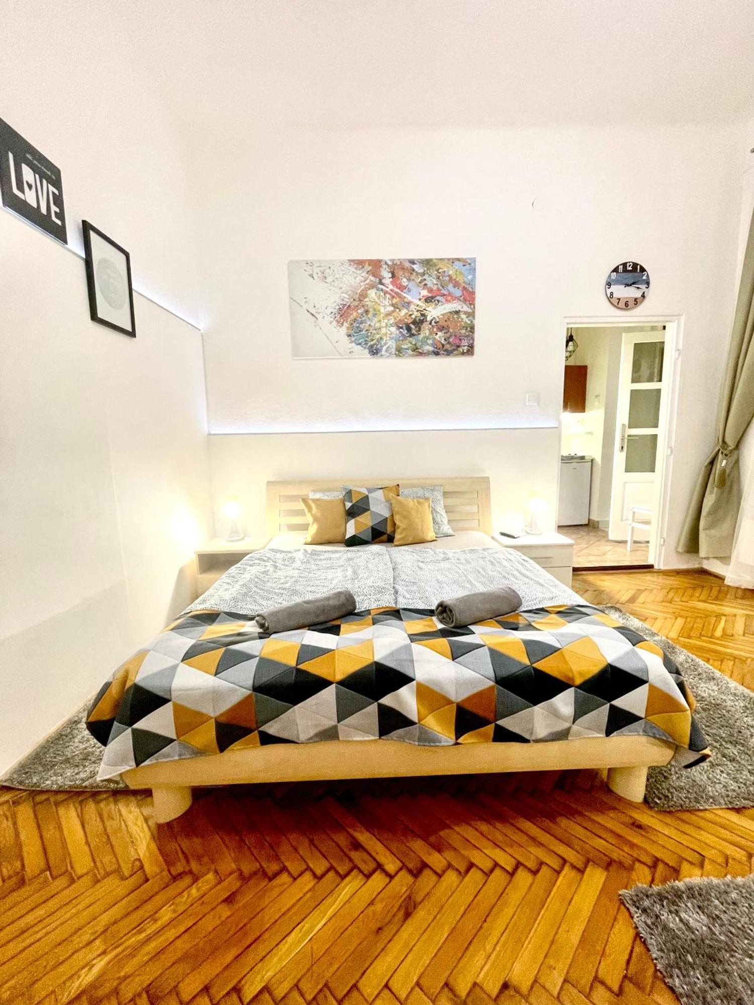 Small Cosy Apartment Near The Famous Westend City Center Budapest Exterior foto