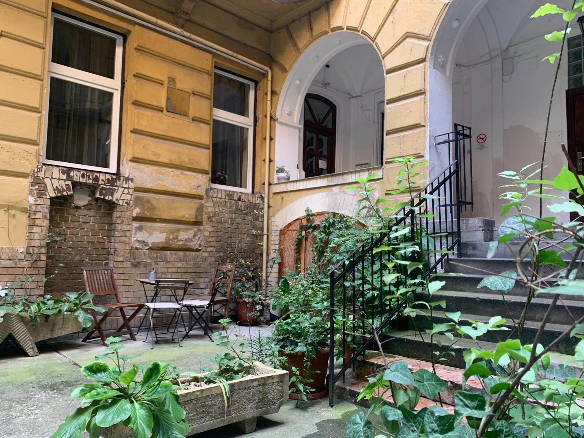 Small Cosy Apartment Near The Famous Westend City Center Budapest Exterior foto